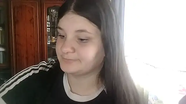 Snapshot of BeatriceMolands chatting on 05-16-26, 07:27 BeatriceMolands online show from 05-16-26, 07:27
