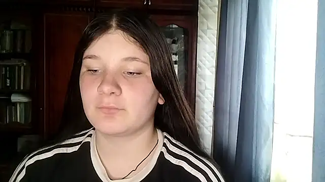 Snapshot of BeatriceMolands chatting on 05-20-26, 10:54 BeatriceMolands online show from 05-20-26, 10:54