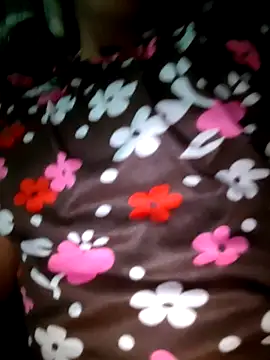 Snapshot of Cute-Nitya_21 chatting on 05-19-26, 06:14 Cute-Nitya 21 online show from 05-19-26, 06:14