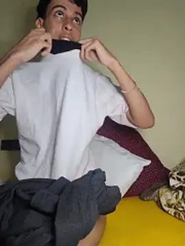 arabic boy hot online show from 04-18-26, 08:09