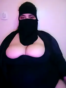Snapshot of Meryem_sexyy chatting on 07-20-26, 03:43 Meryem sexyy online show from 07-20-26, 03:43