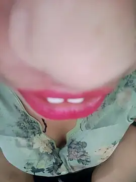 Snapshot of Riya_rani7 chatting on 07-19-26, 06:17 Riya rani7 online show from 07-19-26, 06:17