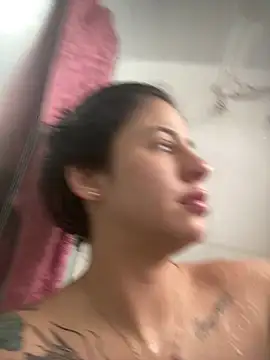 Snapshot of Livia-cortez chatting on 05-23-26, 02:10 Livia-cortez online show from 05-23-26, 02:10