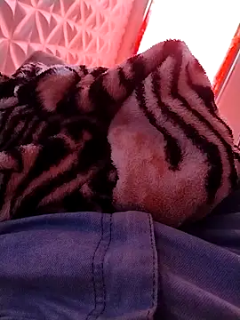 phzada22 online show from 04-16-26, 05:36