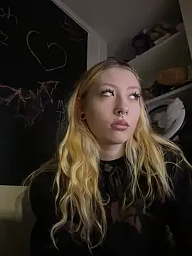 Spoilmedaddy732 online show from 05-01-26, 03:49
