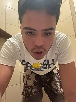 BradleyWayne1 online show from 04-17-26, 05:32