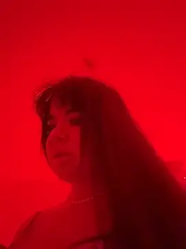 liina gu online show from 05-19-26, 02:51