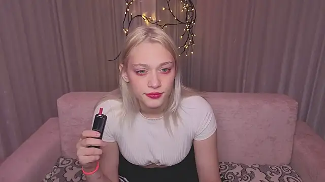 KaraLiin online show from 05-16-26, 04:39