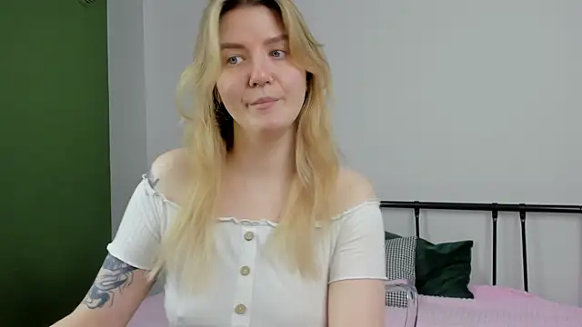 TonyaMeow online show from 06-01-26, 01:40