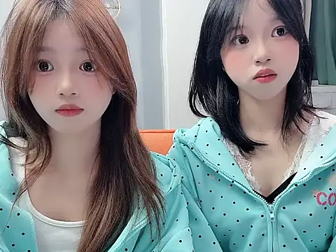 TwinXXbaby online show from 04-18-26, 11:36