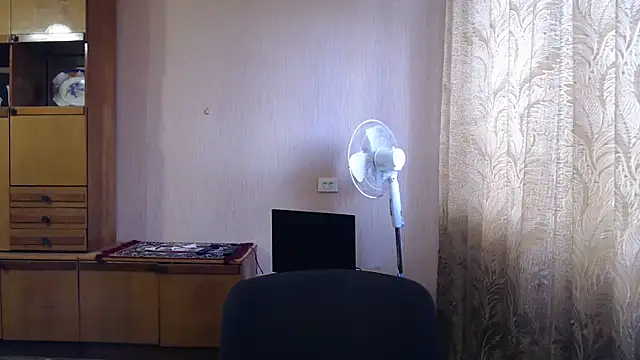 AlinaxJames online show from 05-02-26, 06:51