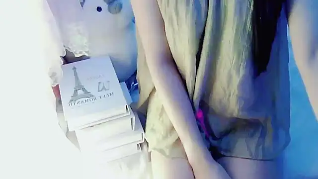 Snapshot of SexyBona chatting on 05-18-26, 11:16 SexyBona online show from 05-18-26, 11:16