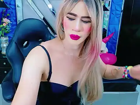 Nicolle Morrisx online show from 07-29-26, 08:51