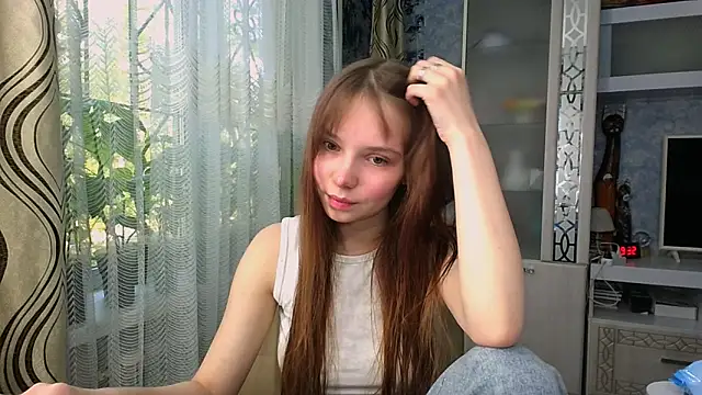 Snapshot of Princess_Mira chatting on 05-18-26, 02:23 Princess Mira online show from 05-18-26, 02:23