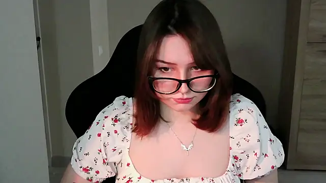 Snapshot of Kimberly_Charm chatting on 07-23-26, 09:40 Kimberly Charm online show from 07-23-26, 09:40