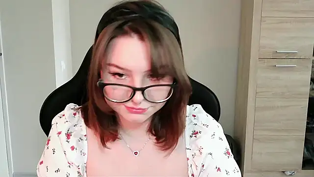 Snapshot of Kimberly_Charm chatting on 07-28-26, 11:17 Kimberly Charm online show from 07-28-26, 11:17