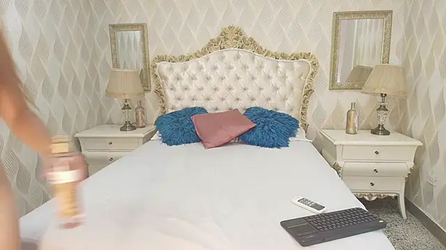 Vicky Sky  online show from 05-15-26, 11:39