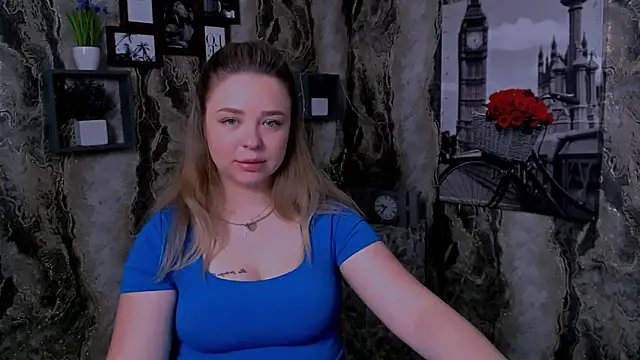 Snapshot of NicoleAura chatting on 05-18-26, 08:31 NicoleAura online show from 05-18-26, 08:31