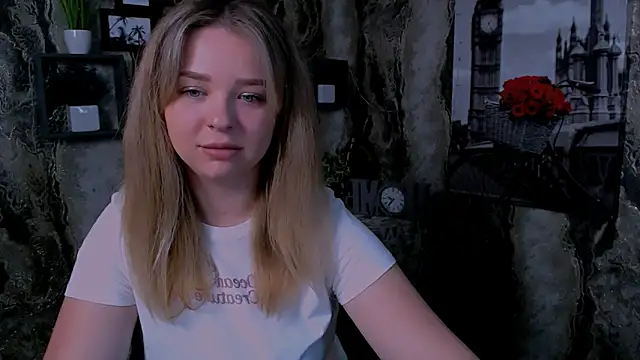 Snapshot of NicoleAura chatting on 05-26-26, 07:59 NicoleAura online show from 05-26-26, 07:59