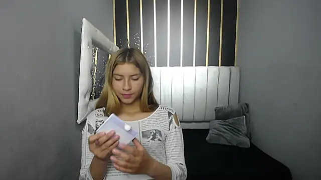 nancy blonde online show from 05-08-26, 12:43
