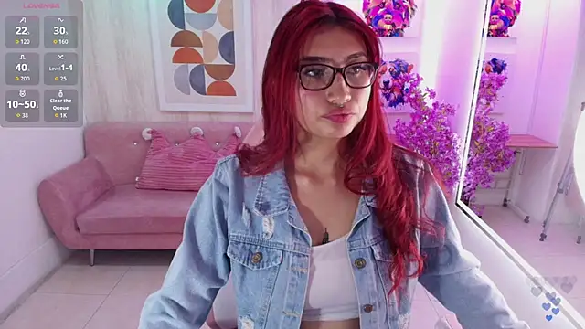 Sofi monroeee online show from 06-06-26, 07:29