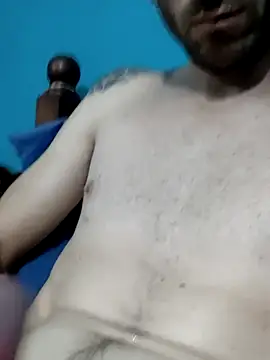 MiltonAndGirls online show from 04-23-26, 05:08