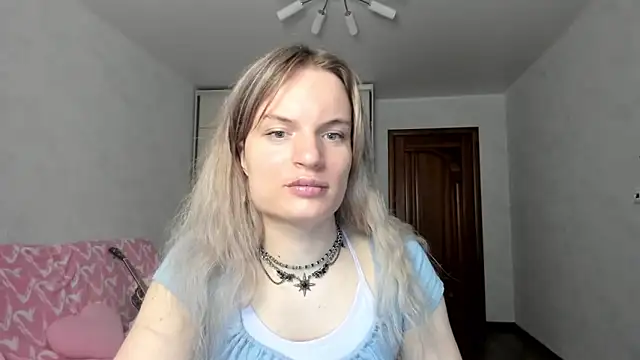 milliKira006 online show from 05-12-26, 04:20