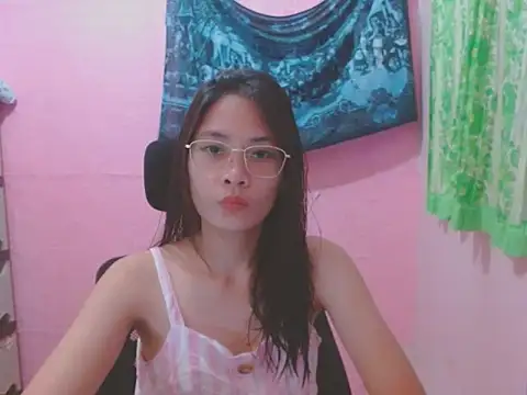 Snapshot of Sweetsexylady19 chatting on 05-10-26, 12:54 Sweetsexylady19 online show from 05-10-26, 12:54