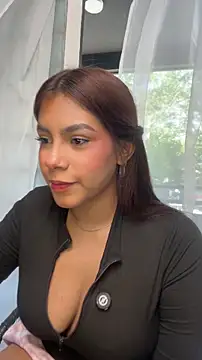 Snapshot of SiennaMoore chatting on 07-14-26, 08:25 SiennaMoore online show from 07-14-26, 08:25