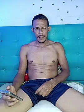 Snapshot of El_junior21 chatting on 05-22-26, 10:48 El junior21 online show from 05-22-26, 10:48