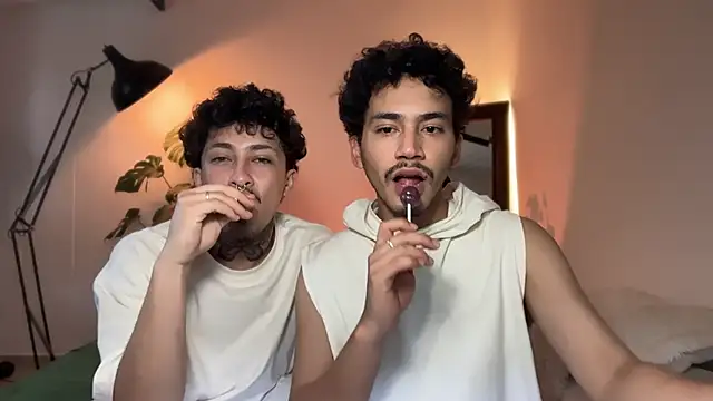 Noah and Steven online show from 05-08-26, 09:53