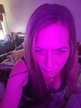 Snapshot of LillyXLust chatting on 05-13-26, 09:44 LillyXLust online show from 05-13-26, 09:44