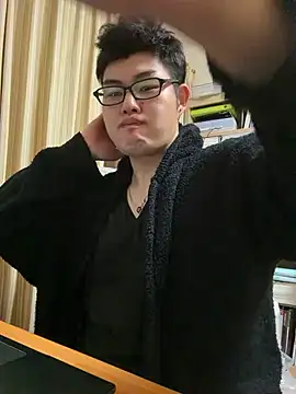 Snapshot of shun_201 chatting on 04-22-26, 10:28 shun 201 online show from 04-22-26, 10:28