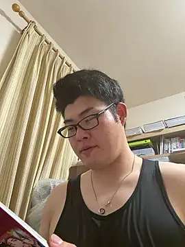 Snapshot of shun_201 chatting on 05-06-26, 02:11 shun 201 online show from 05-06-26, 02:11