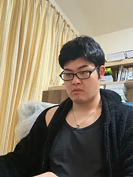 Snapshot of shun_201 chatting on 05-22-26, 05:25 shun 201 online show from 05-22-26, 05:25