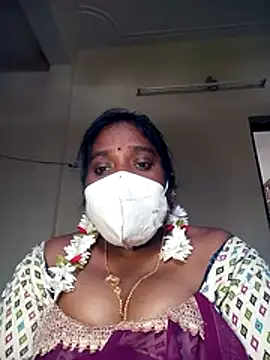 Snapshot of swetha10 chatting on 07-22-26, 07:11 swetha10 online show from 07-22-26, 07:11