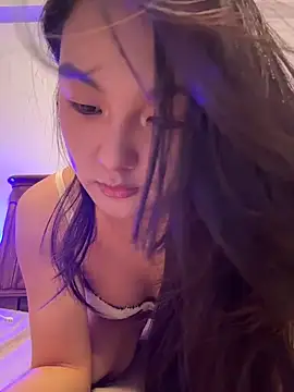 Snapshot of dearBeibeii chatting on 04-28-26, 03:22 dearBeibeii online show from 04-28-26, 03:22