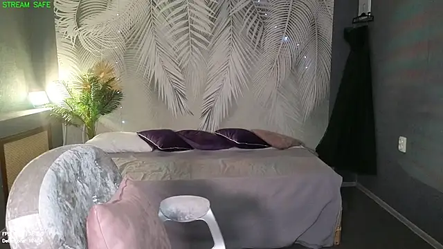 Dr Mireille online show from 06-22-26, 08:44