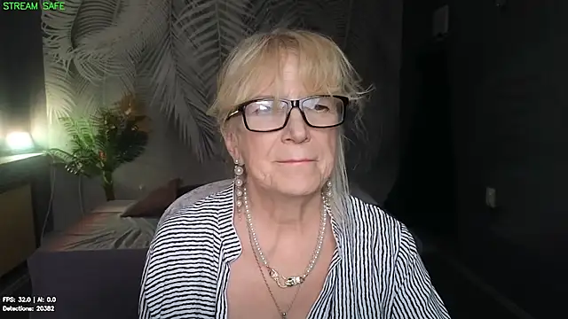 Dr Mireille online show from 07-30-26, 08:24