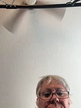 Snapshot of SilverRain_ chatting on 05-10-26, 02:00 SilverRain online show from 05-10-26, 02:00