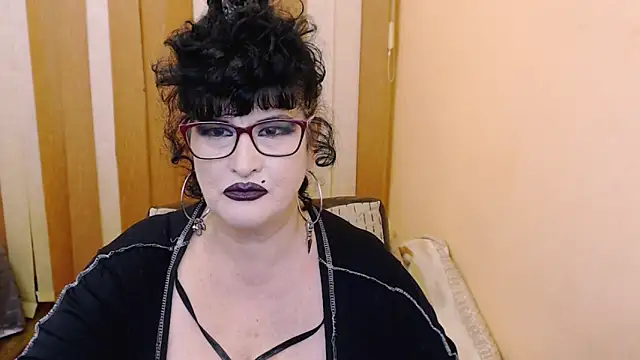 Snapshot of QuuenOfSin chatting on 02-01-25, 01:34 QuuenOfSin online show from 02-01-25, 01:34