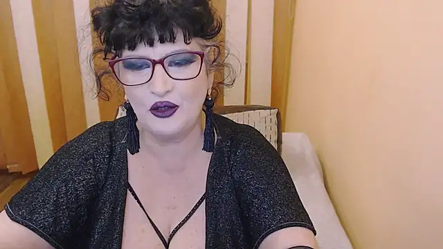 Snapshot of QuuenOfSin chatting on 03-02-25, 05:25 QuuenOfSin online show from 03-02-25, 05:25