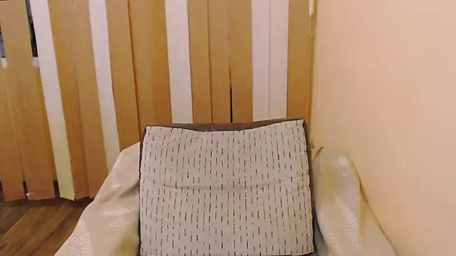 Snapshot of QuuenOfSin chatting on 03-13-25, 08:32 QuuenOfSin online show from 03-13-25, 08:32