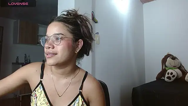 Snapshot of little_babyboo_ chatting on 07-11-26, 04:48 little babyboo online show from 07-11-26, 04:48