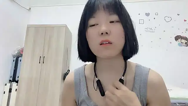 Belle-LL online show from 05-06-26, 03:17