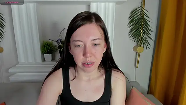 Sandra Ross online show from 06-06-26, 01:21