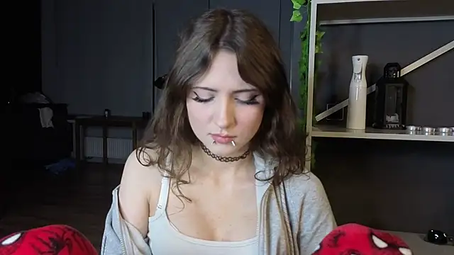 lovergirl4me online show from 06-05-26, 06:57