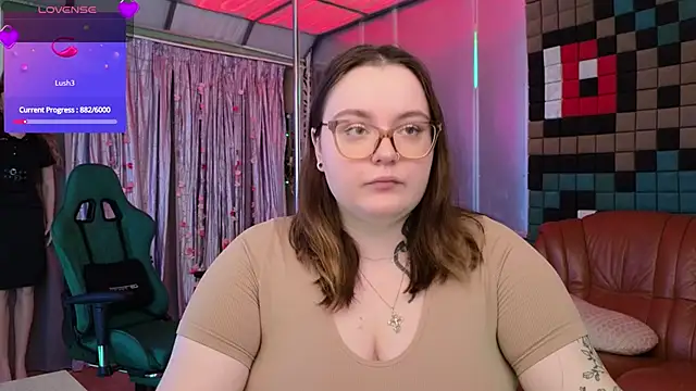 Snapshot of CatherineClaire chatting on 05-25-26, 04:24 CatherineClaire online show from 05-25-26, 04:24