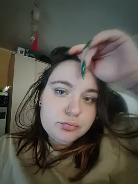 Snapshot of CatherineClaire chatting on 05-27-26, 02:52 CatherineClaire online show from 05-27-26, 02:52