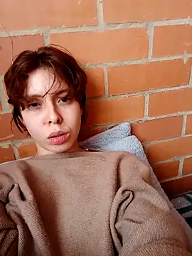 yiuu22222 online show from 04-22-26, 08:21